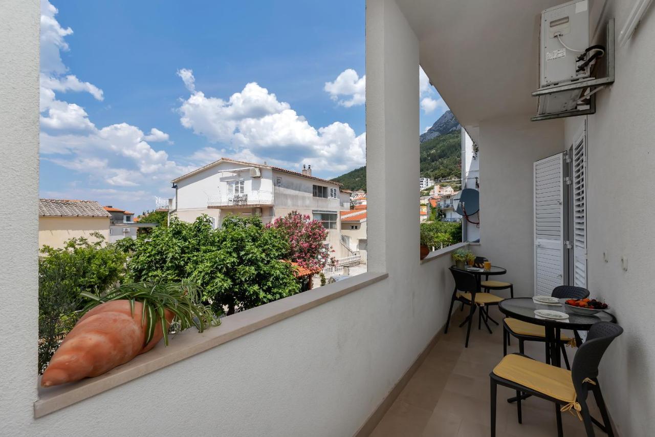 Apartments Divna Baška Voda Exterior foto