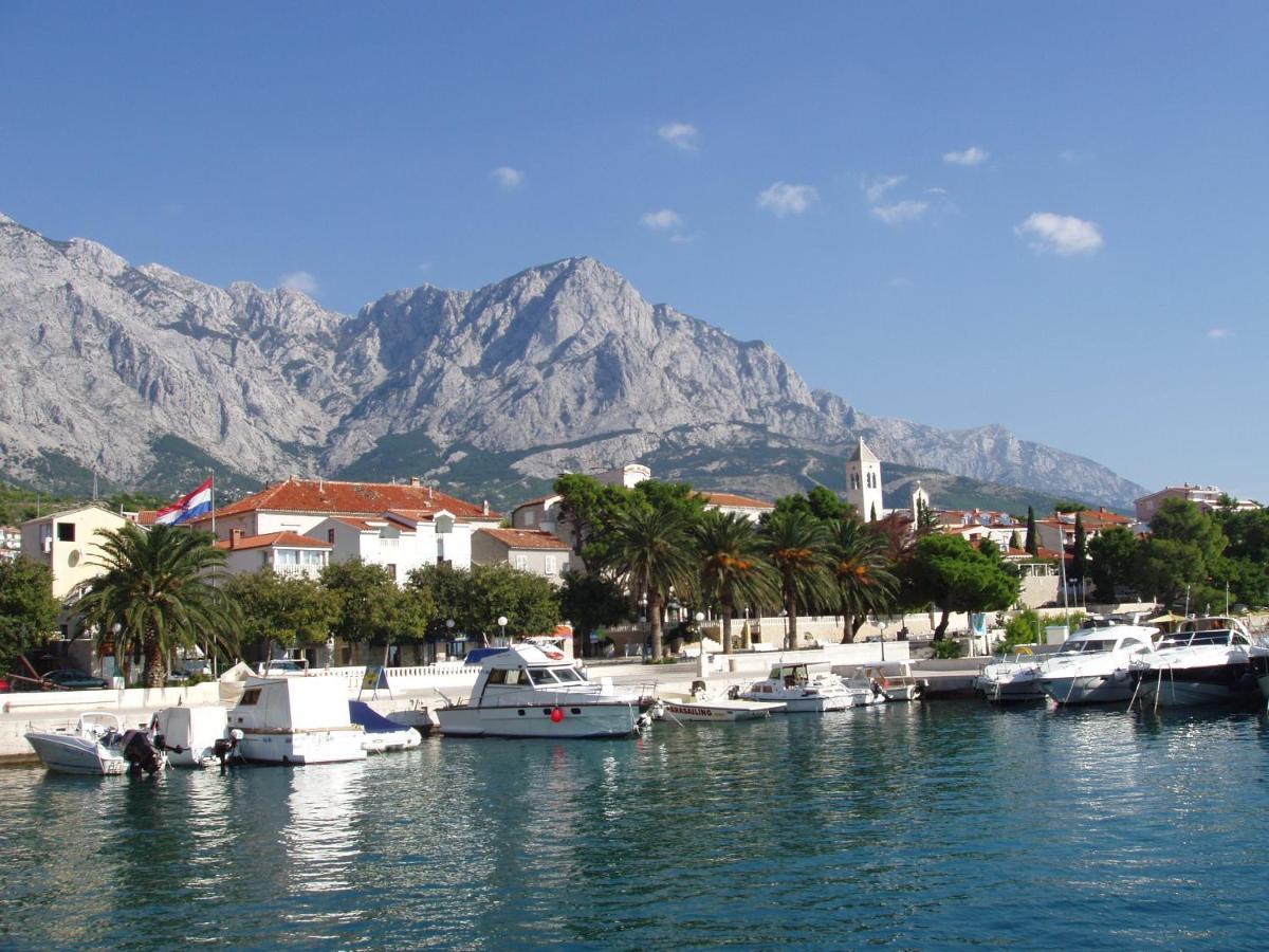 Apartments Divna Baška Voda Exterior foto