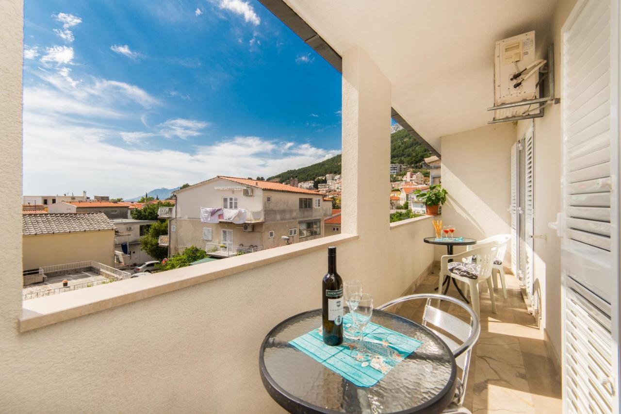 Apartments Divna Baška Voda Exterior foto
